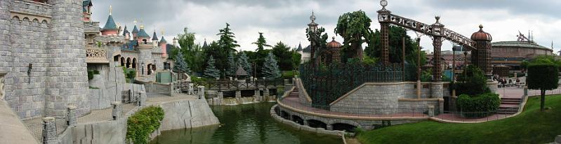 Disney Castle Panorama.jpg